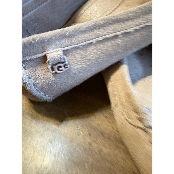 Used Ugg Soft Suede Leather Tan Loafers Shoes Womens 10 Well Loved and Worn - Picture 3 of 9